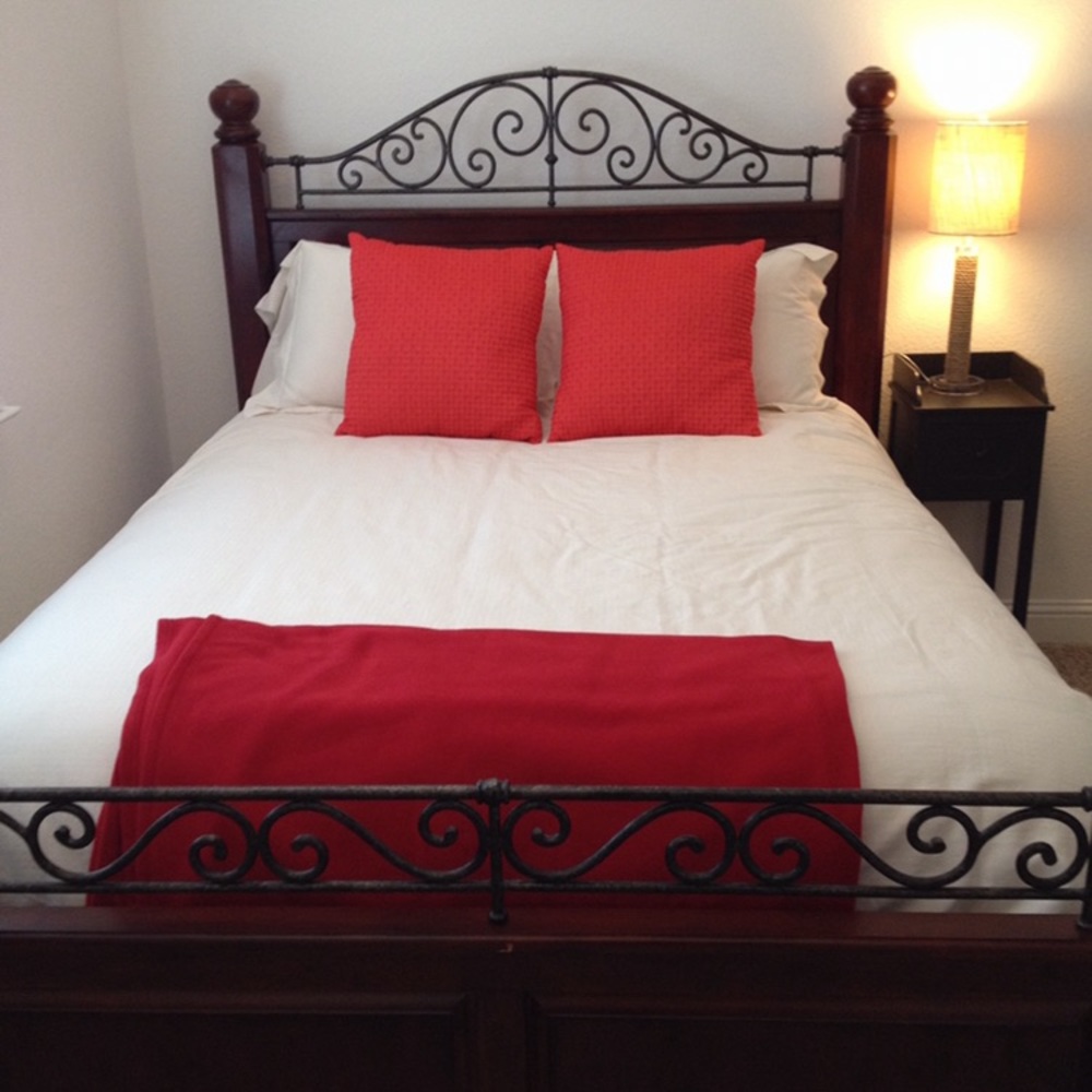Red Throw Pillows 2pc Pair